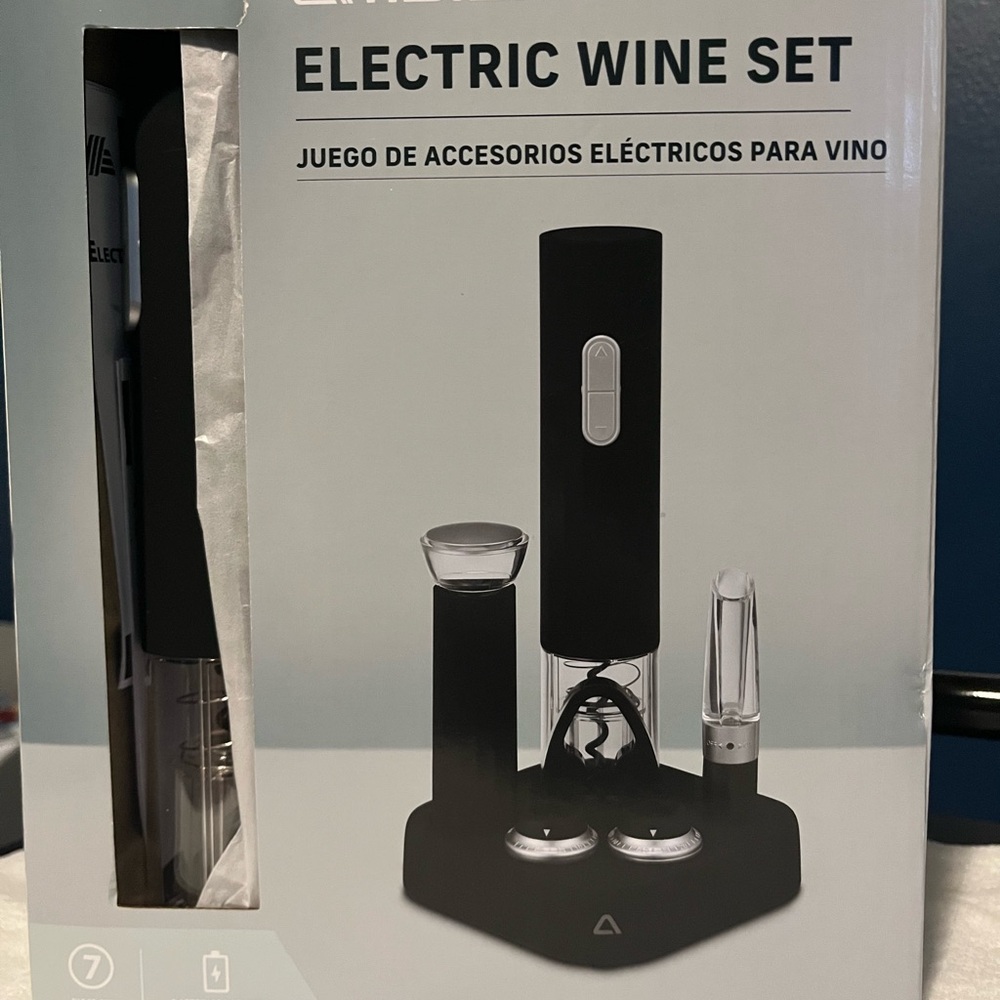 Electric Wine Set in Black